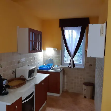 Brill Apartmanhaz Siofok Hotel apartamentowy *