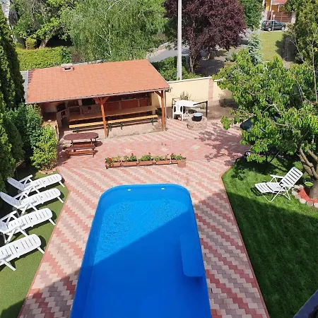 Brill Apartmanhaz Siofok Hotel apartamentowy Siófok