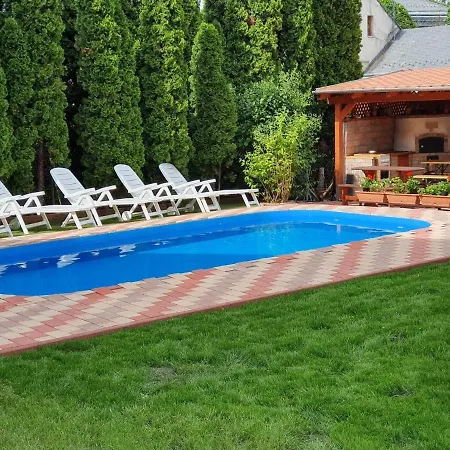 Brill Apartmanhaz Siofok